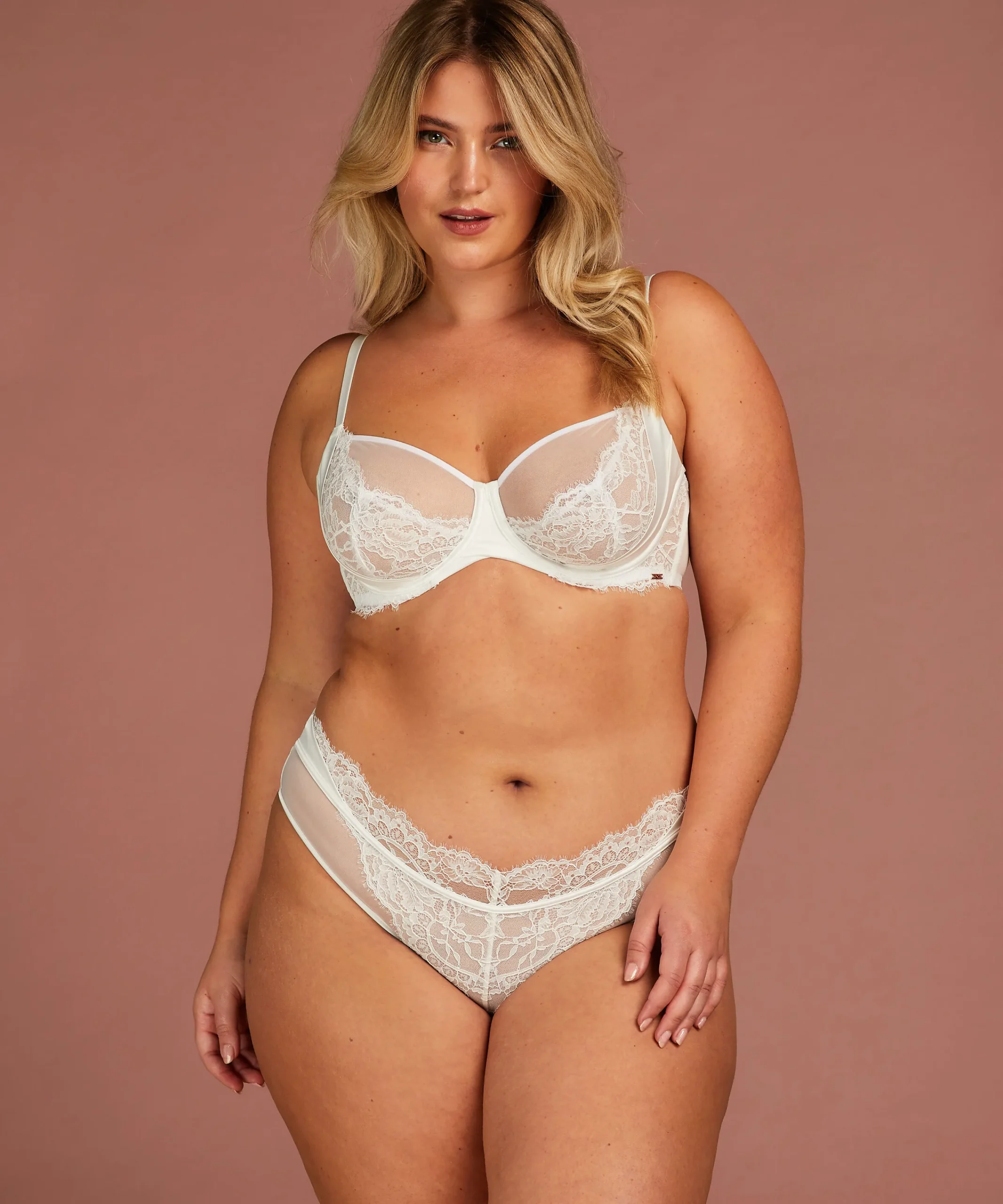 Best Sale Brazilian Akelei Vrouwen Brazilians & V-Shapes