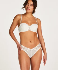 New Brazilian Catrin Vrouwen Brazilians & V-Shapes