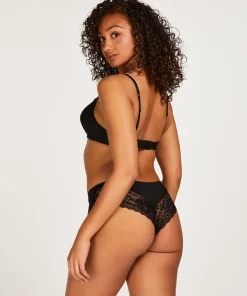 Hot Brazilian Maya Vrouwen Brazilians & V-Shapes
