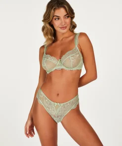 Best Hoge Brazilian Meghan Vrouwen Brazilians & V-Shapes